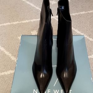 NIB Nine West Black Leather Pointed Toe Heel Boots, Sz 7.5 M, NWBHAVIN Black